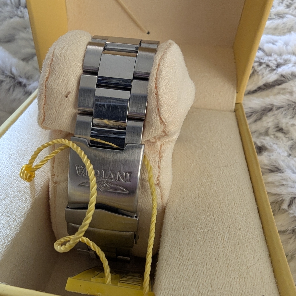 Invicta Silver and Black Men's Watch - Picture 6 of 12